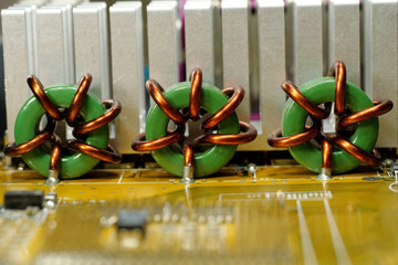 Computer microcircuit with electronic components