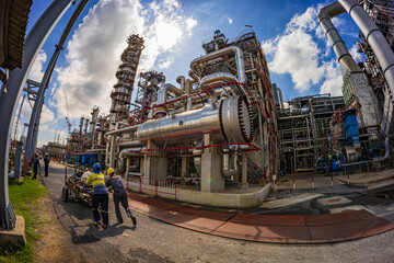 Refinery plant exchangers equipment for pump pipeline insulation oil and gas valves pressure safety...