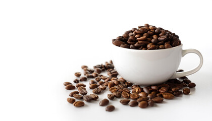 Obraz premium Coffee cup with coffee beans on side position provides copy space for text. background concept isolated white