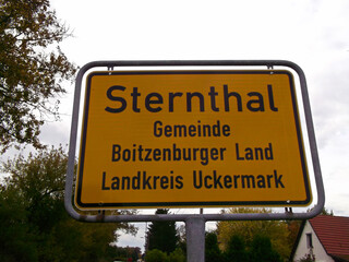 Ortseingangsschild von Sternthal - Gemeinde Boitzenburger Land - Landkreis Uckermark 