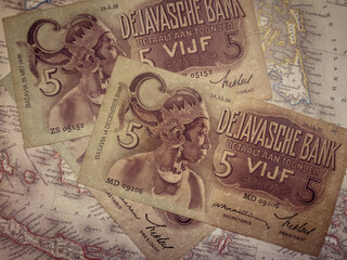 5 guilder banknote collection.