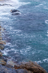 태풍이 다가오는 대한민국 동해안 후포항의 바닷가 갯바위와 방파제, 테트라포트,
