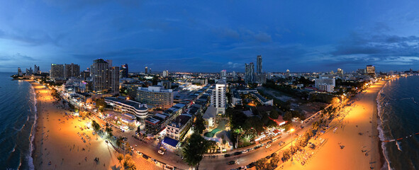 Obraz premium 태국 파타야 비치의 아름다운 야경, 밤풍경, 해변의 조명,