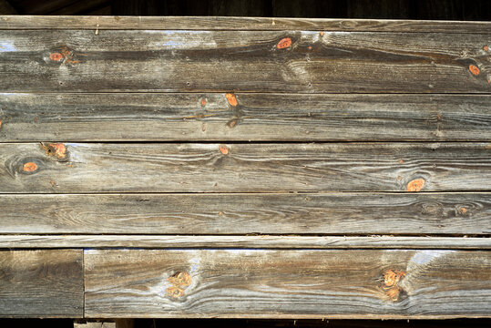 Tablones viejos de madera en h&oacute;rreo de Asturias