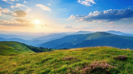 Fototapeta premium Scenic Mountain View with Open Sky at Sunrise