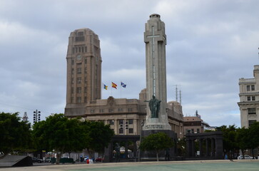 Fototapeta premium Santa Cruz, Spain 03.21.2018: Monument to the fallen at Santa Cruz de Tenerife, Canary islands, Spain.