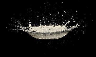 Dynamic Water Droplets Isolated on Black Background &ndash; High-Speed Captures, Ripples, Splashes, and Mist in Elegant Motion