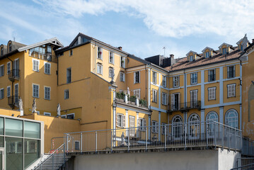 Centro storico di Torino. Panorama urbano delle case e delle abitazioni tipiche della capitale piemontese.