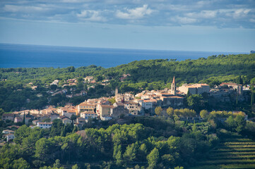 Fototapeta premium Blick auf La Cadiére d'Azur in der Provence