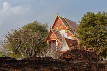  Neuer Tempel in der historischen Tempelanlage Wat Phra Si Sanphet