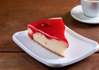 cheesecake with strawberries