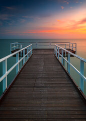 Obraz premium pier at sunset