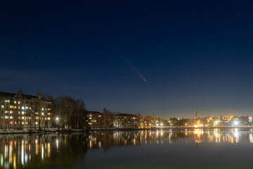 Comet Tsuchinshan-ATLAS over the city
