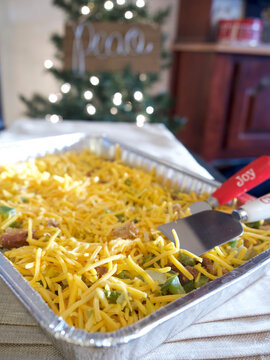 Pasta dish on silver foil bowl