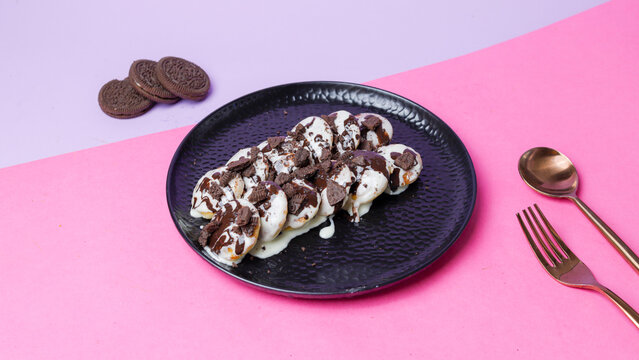 Oreo biscuit with white cream