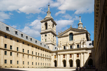 Obraz premium Facade of the Basilica of Monastery San Lorenzo del Escorial
