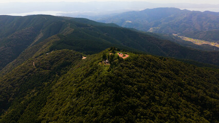 ドローンで撮影した「倉岳山」の景色