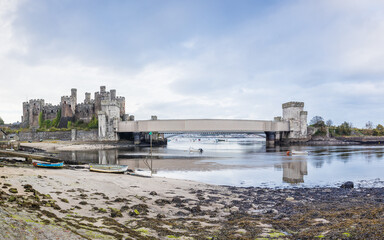 Naklejka premium Conwy Castle and suspension bridge panorama
