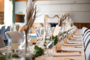Wedding decor. Beautiful event venue. Indoor round reception table