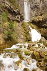 Nacimiento rio Mundo. Cascada