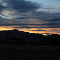 Obraz premium Dramatic morning sky in Hawea, New Zealand.