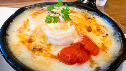 エビとトマトのチーズドリア