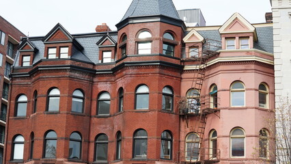 The Washington DC city view with the old architectures in autumn
