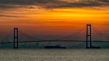 Fototapeta premium shenzhen-zhongshan Bridge Sunrise