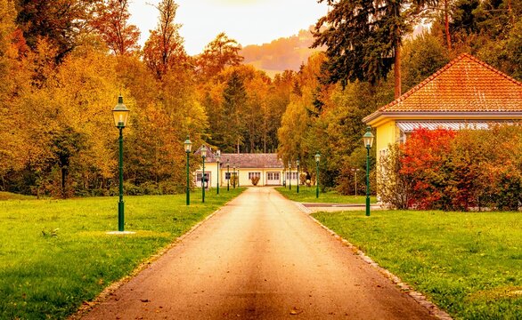 Herbst Villa, Autumn Villa
