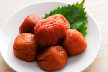 梅干し　pickled plums