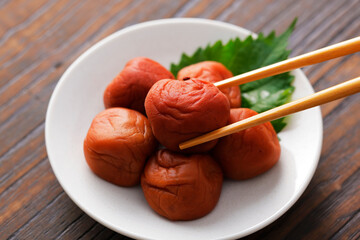 梅干し　pickled plums