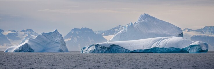 iceberg in polar regions © Agata Kadar