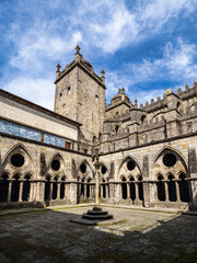 Obraz premium Porto Cathedral - Se do Porto, a Roman Catholic church located in the historical center of the city of Porto, Portugal