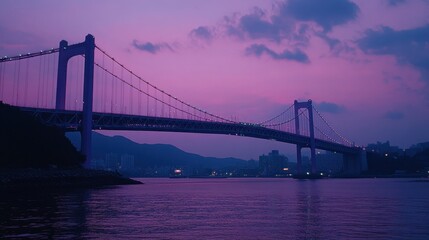 Naklejka premium Serene Twilight Over City Bridge