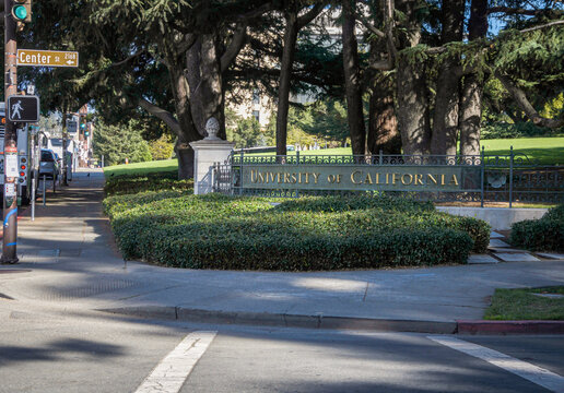 Photo of the sign at the entrance to U.C. Berkeley on Oxford Street. Today, a judge let pro-Palestinian protesters join a lawsuit alleging antisemitism at UC Berkeley
