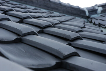 防ぐための屋根瓦