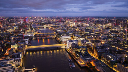 Obraz premium Bustling cityscape of London, UK