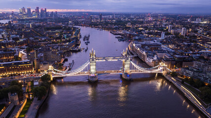 Fototapeta premium Bustling cityscape of London, UK