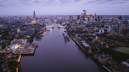 Naklejka premium Bustling cityscape of London, UK