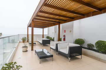 terrazaza de departamento con amplia vista y techo