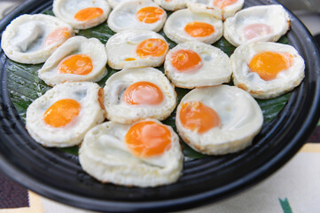 breakfast Fried eggs, sausages, bread toasts
