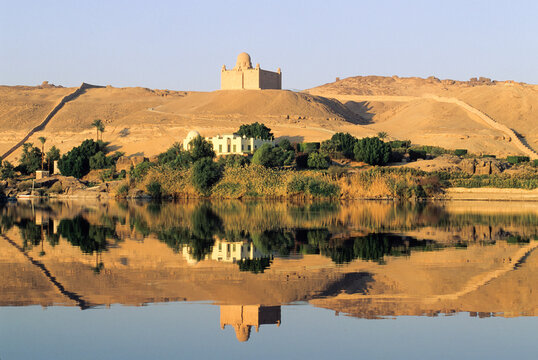 Mausoleum of Sultan Muhammad Shah, Aga Khan III, 1877-1957, Nile river bank, Aswan, Egypt, North Africa, Africa