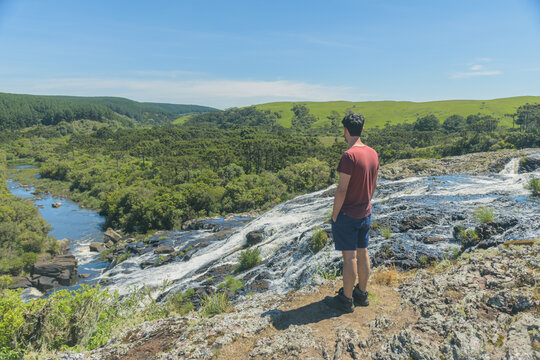 Observando os campis de cima da serra