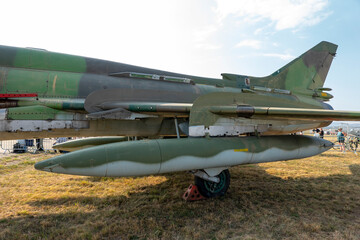 An additional fuel tank of a jet aircraft
