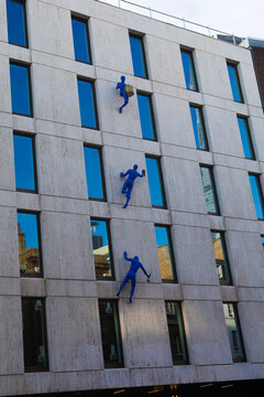BLUE FIGURES BY ARTIST OFRA ZIMBALISTA PUBLIC ART LONDON INSTALLED 2008 PHOTOGRAPHED 2024