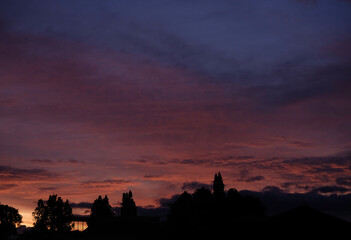 Fototapeta premium Beautiful dramatic sunset paints the sky.