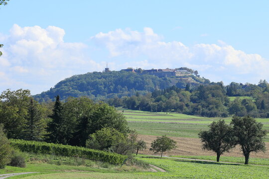 Blick &uuml;ber das Strohg&auml;u auf den Hohenasperg