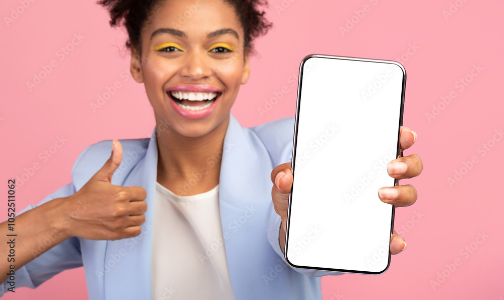 Aufkleber useful application or website. black woman showing blank cellphone screen with thumbs up, empty spac