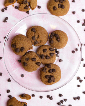 Chocolate cookies with choco chips