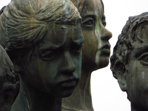 Statue